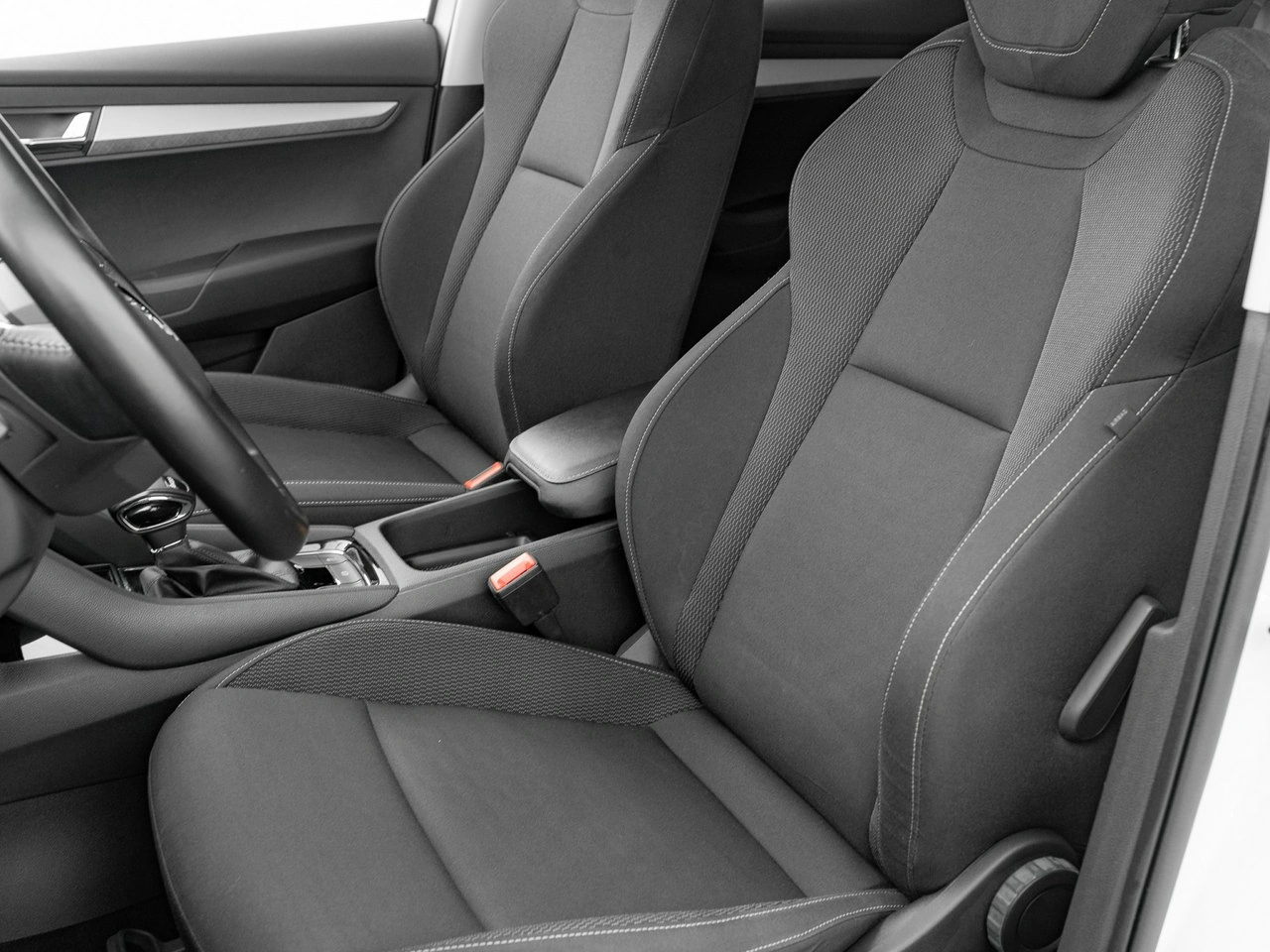 Skoda Karoq - Zdjęcie 11