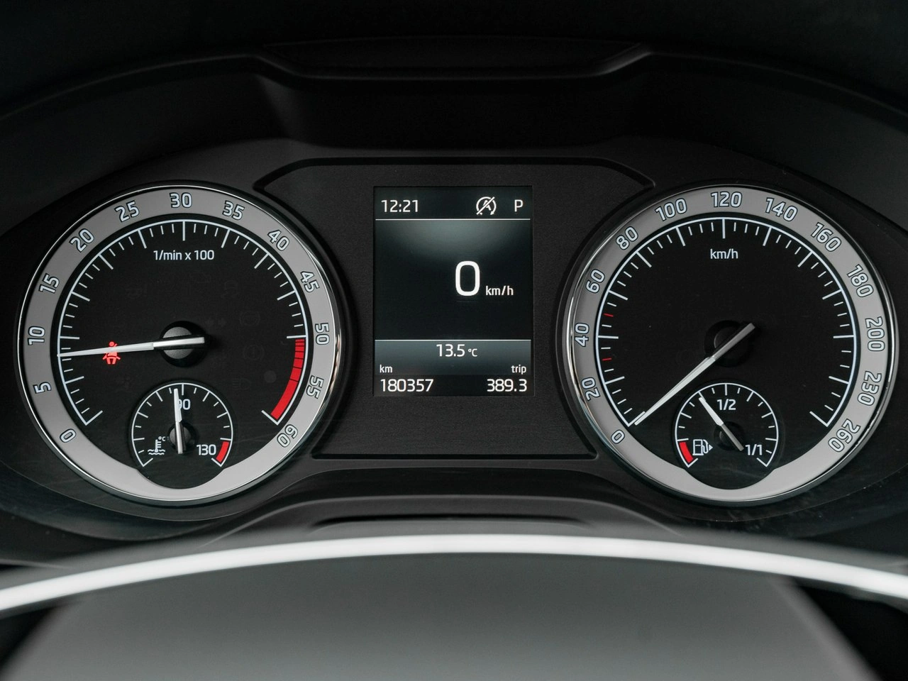 Skoda Karoq - Zdjęcie 12