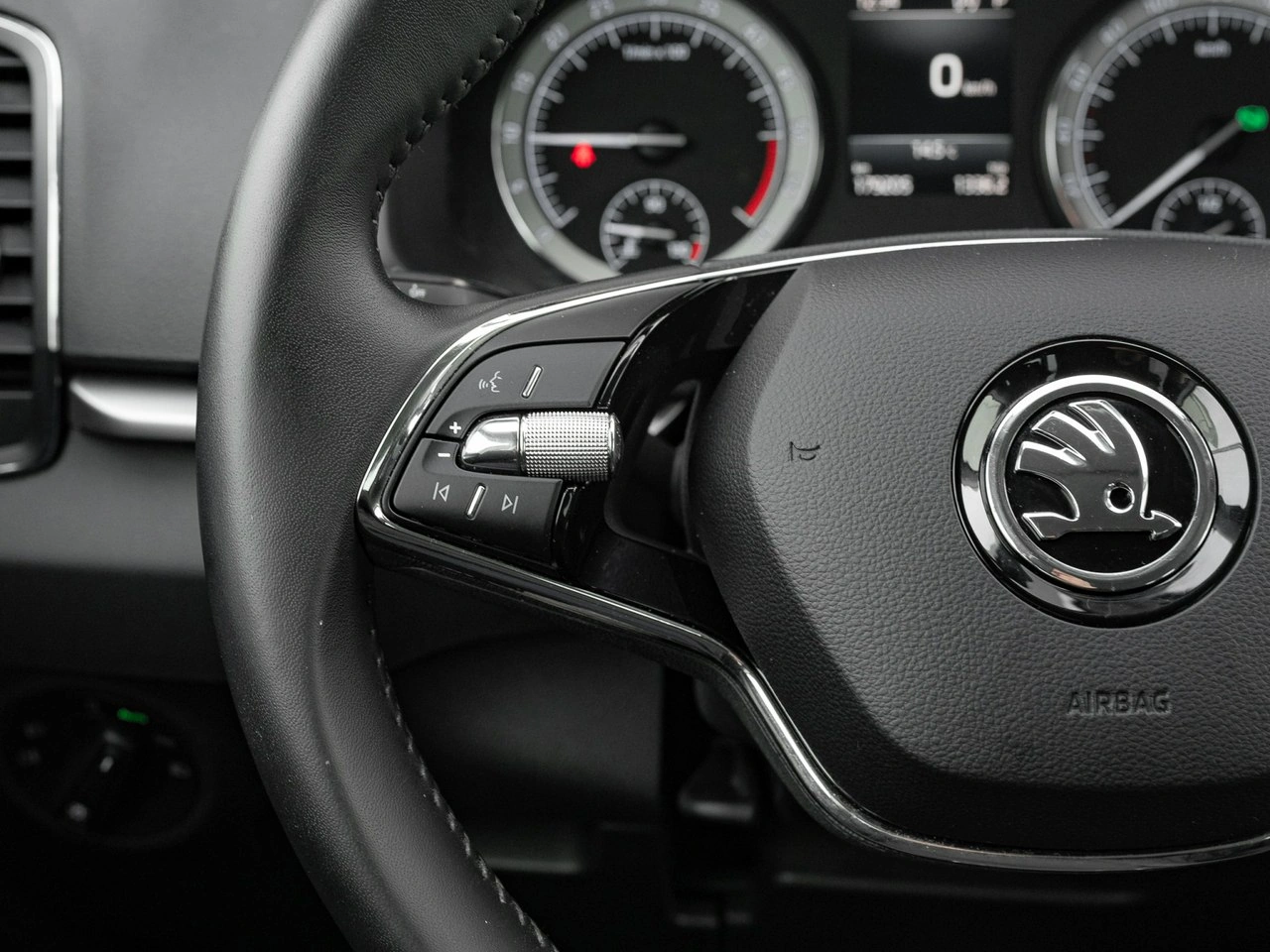 Skoda Karoq - Zdjęcie 14