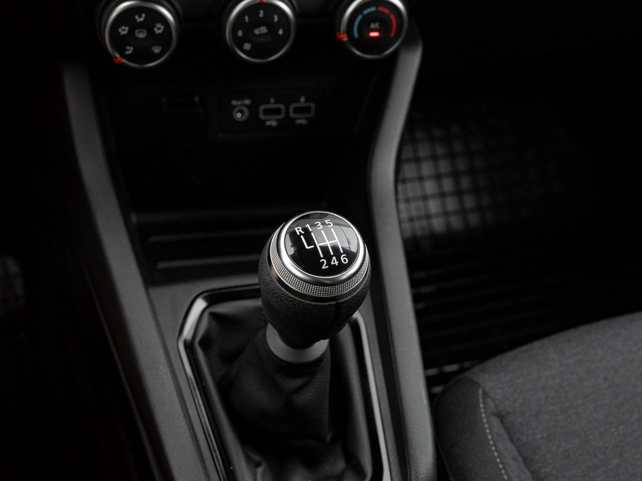 Renault Clio - Zdjęcie 16