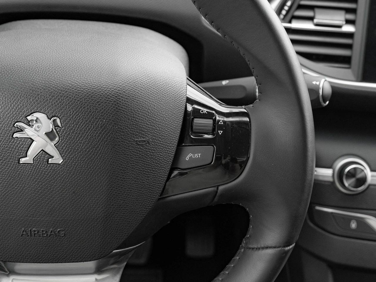 Peugeot 308 SW - Zdjęcie 15