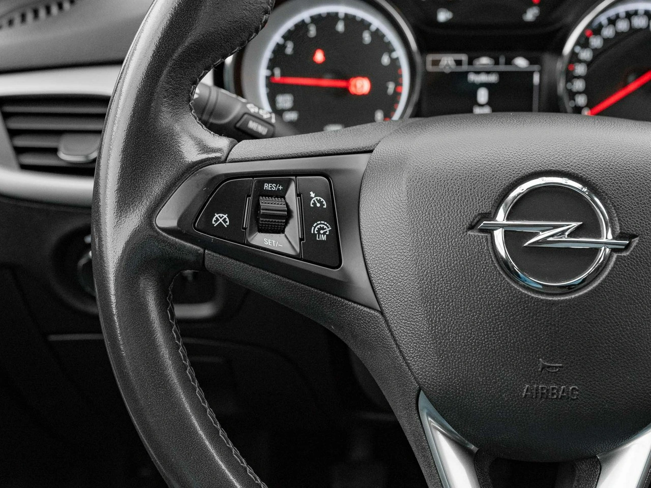 Opel Astra - Zdjęcie 13