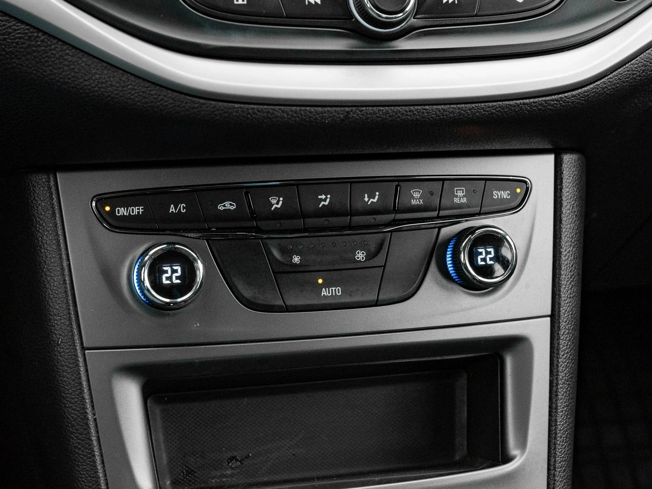 Opel Astra - Zdjęcie 16