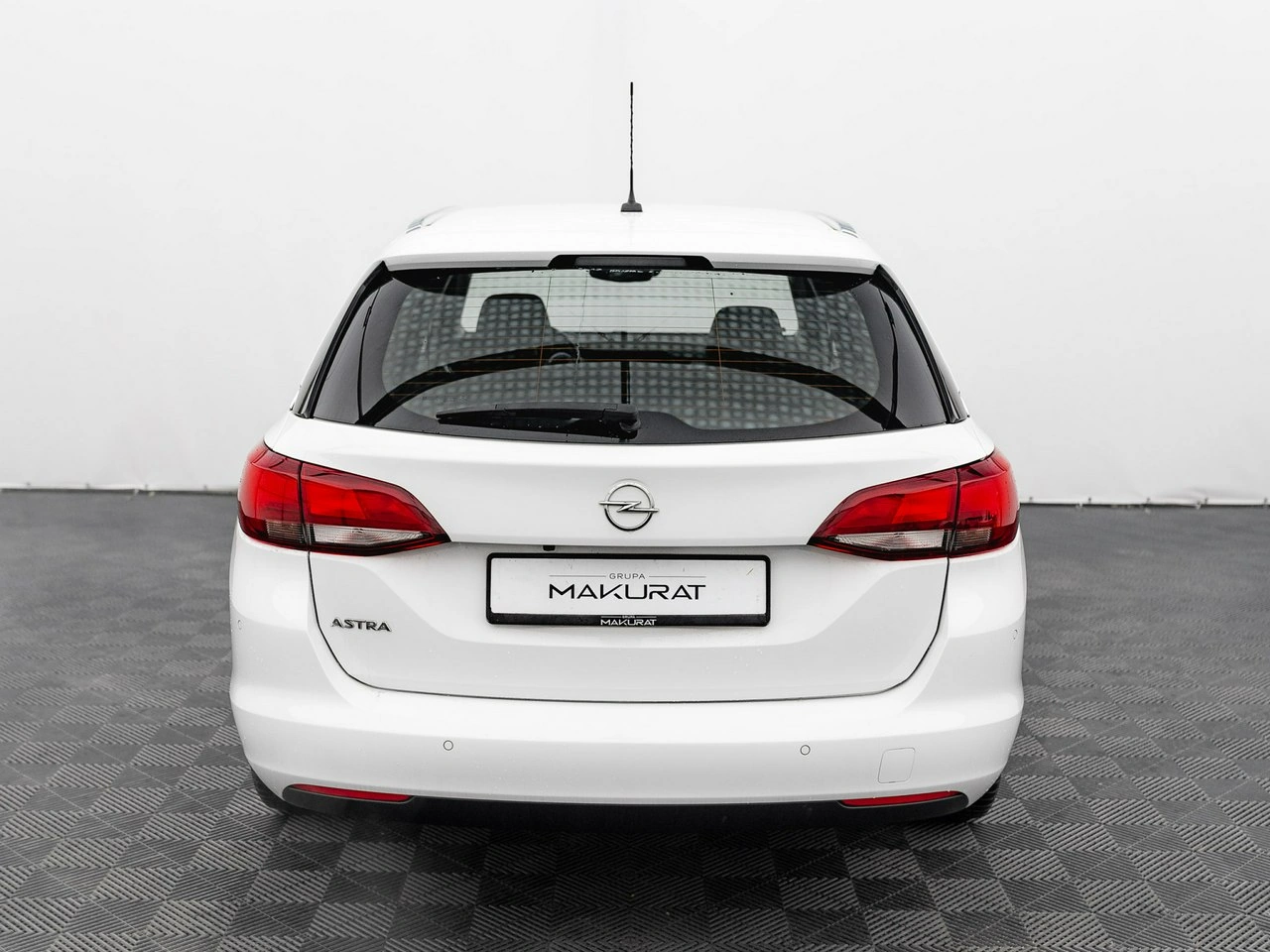 Opel Astra - Zdjęcie 9