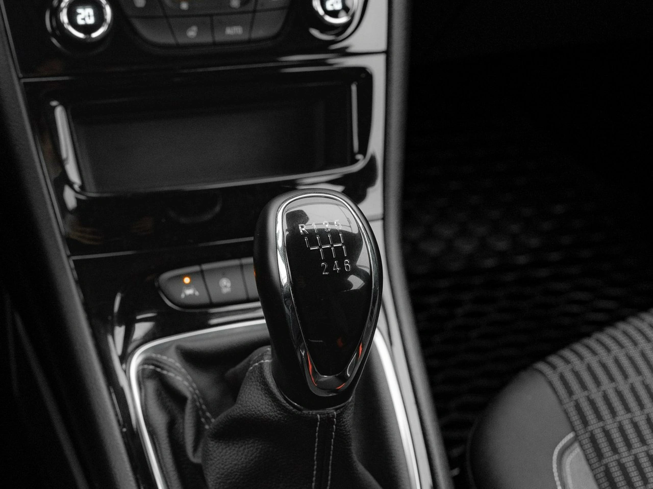 Opel Astra - Zdjęcie 17