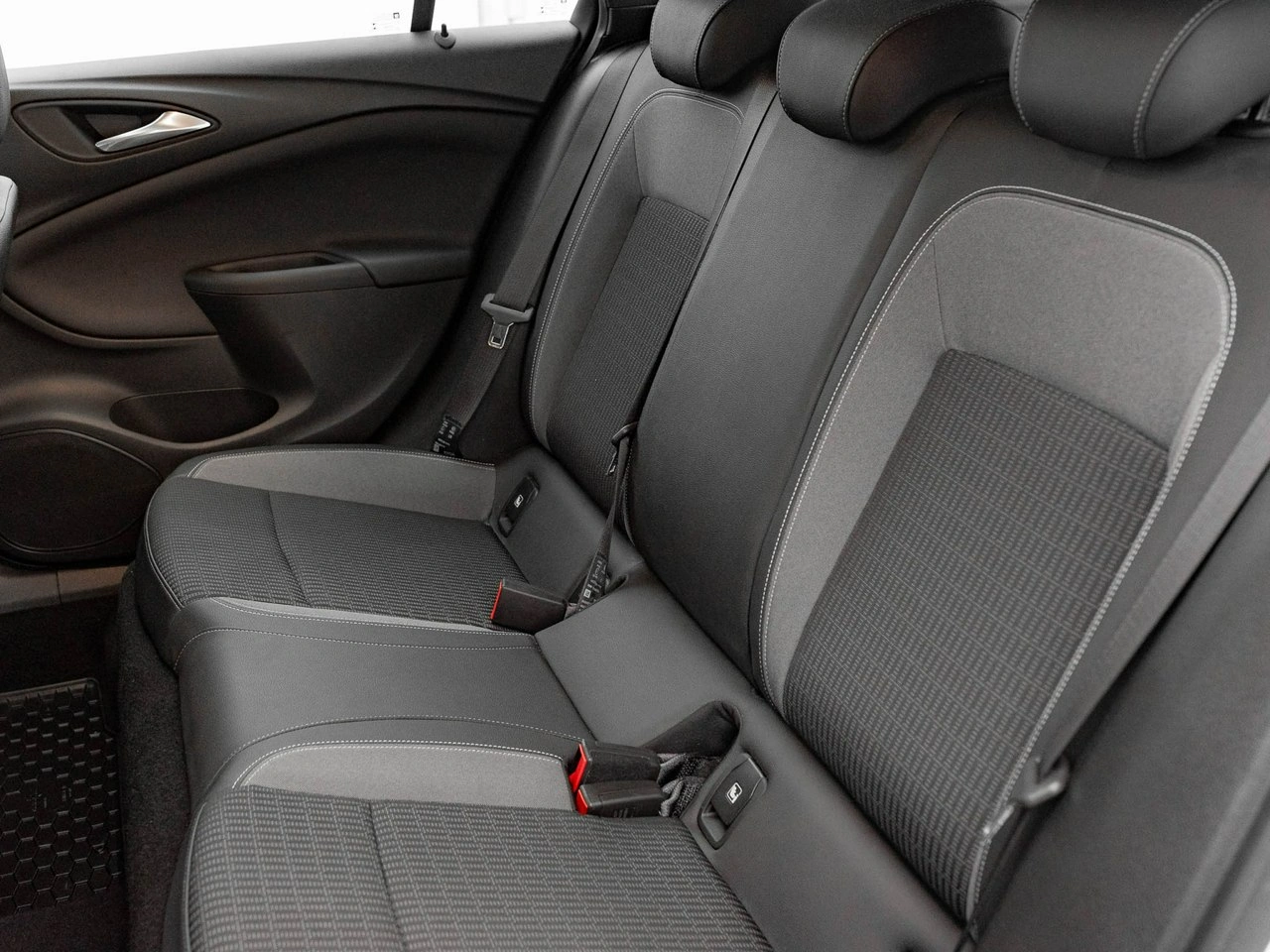 Opel Astra - Zdjęcie 25