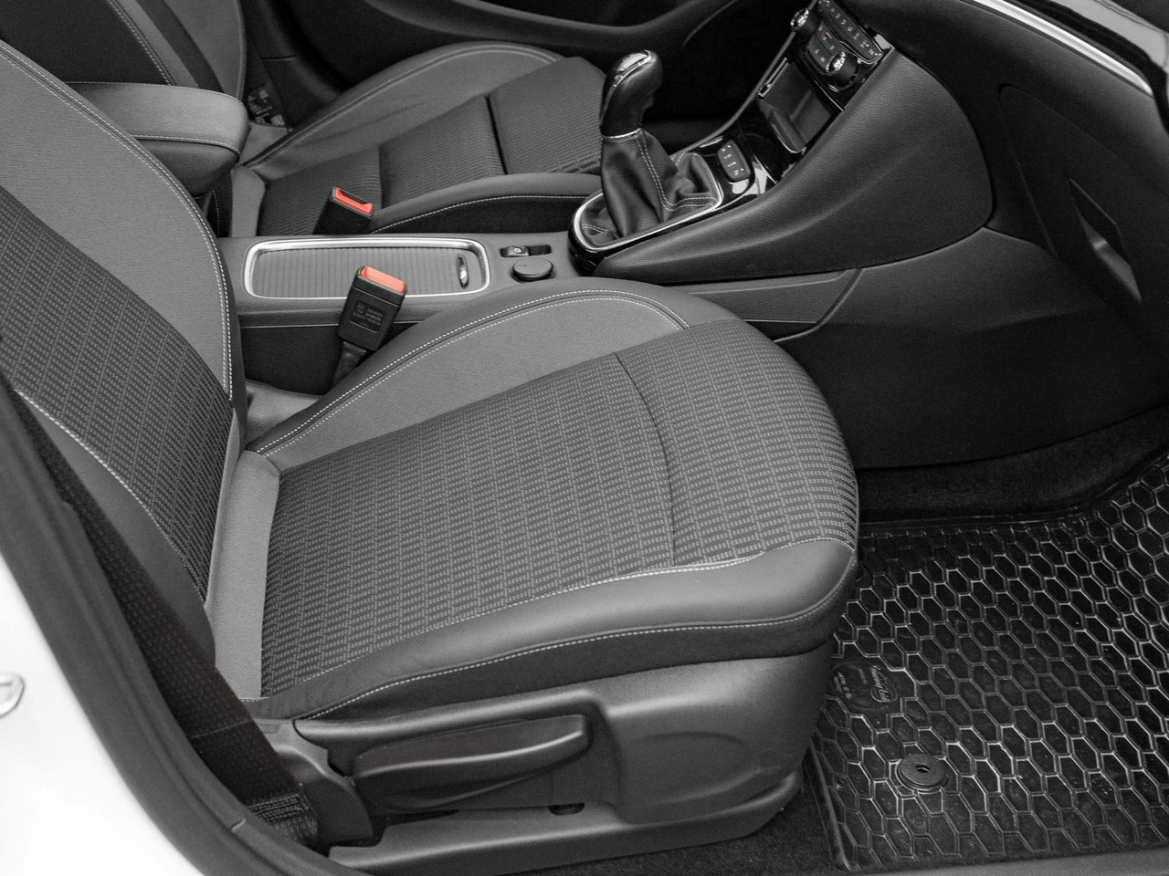 Opel Astra - Zdjęcie 28