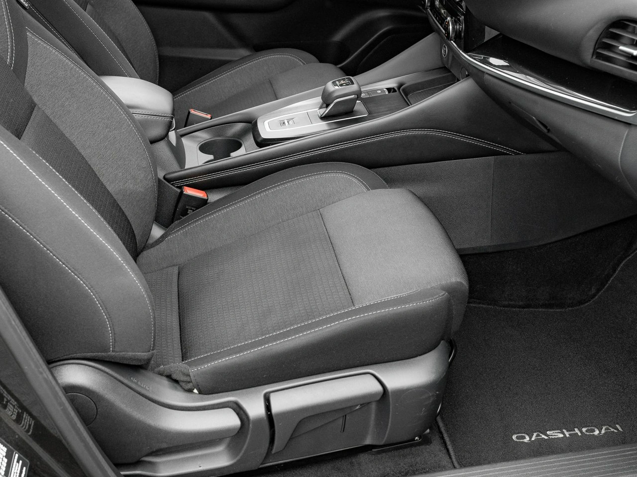 Nissan Qashqai - Zdjęcie 28