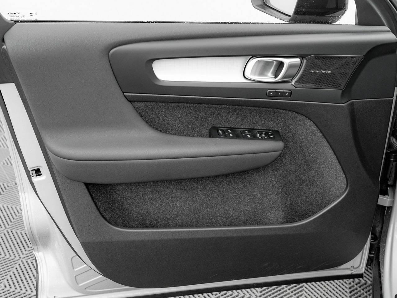 Volvo XC 40 - Zdjęcie 11