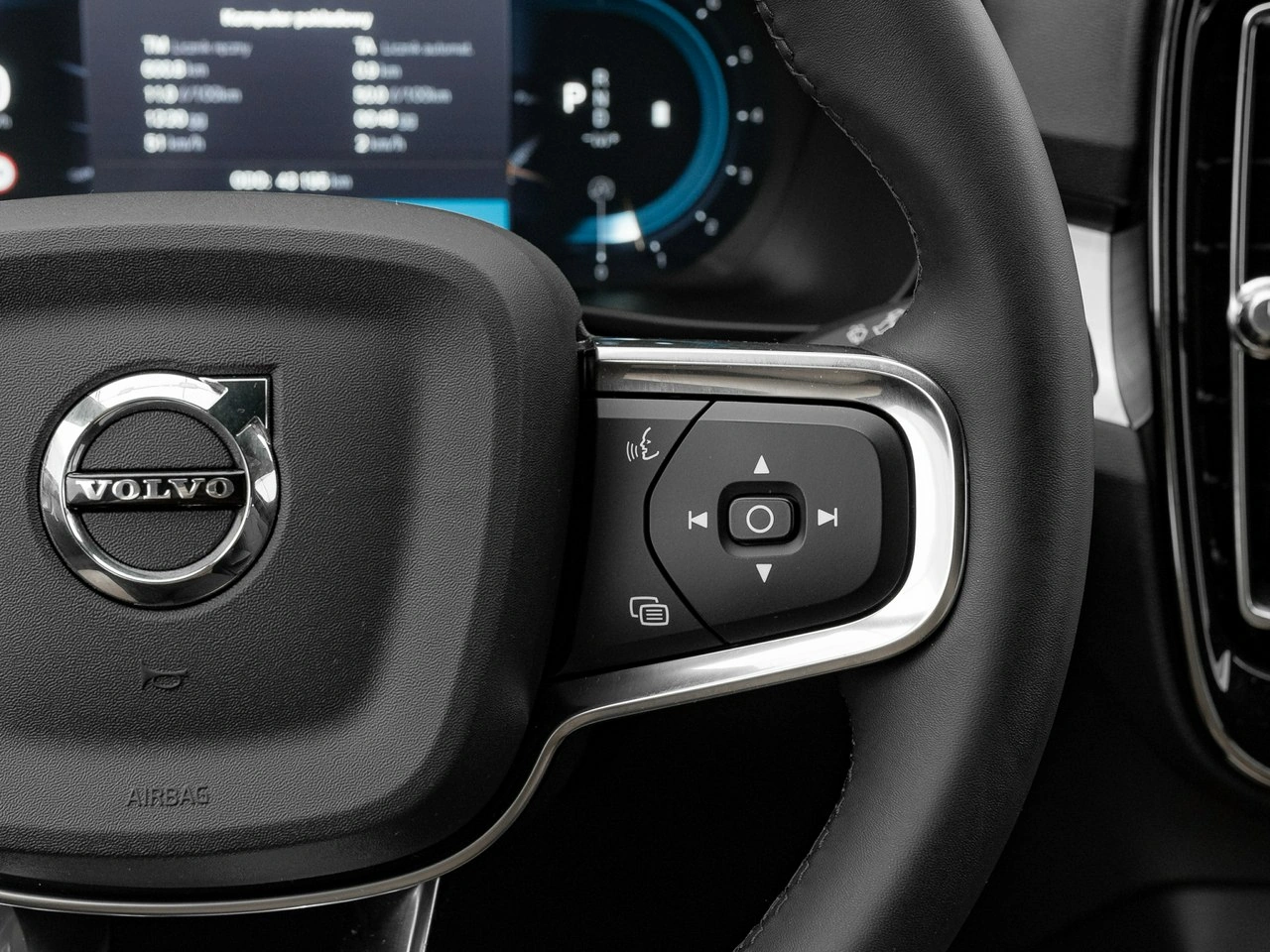 Volvo XC 40 - Zdjęcie 16