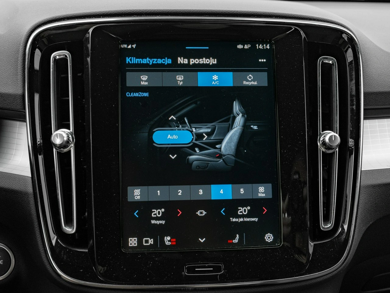 Volvo XC 40 - Zdjęcie 20