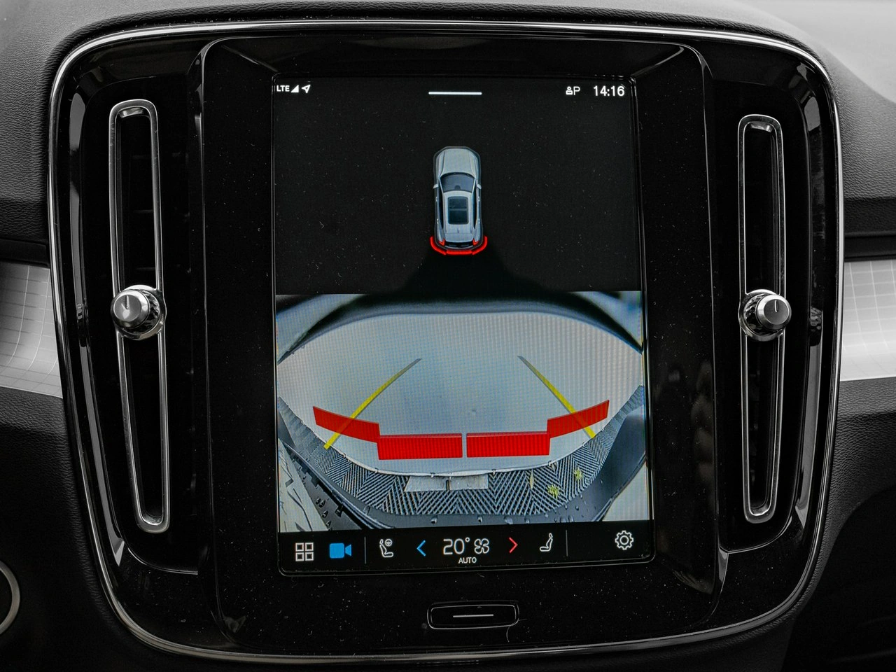 Volvo XC 40 - Zdjęcie 21