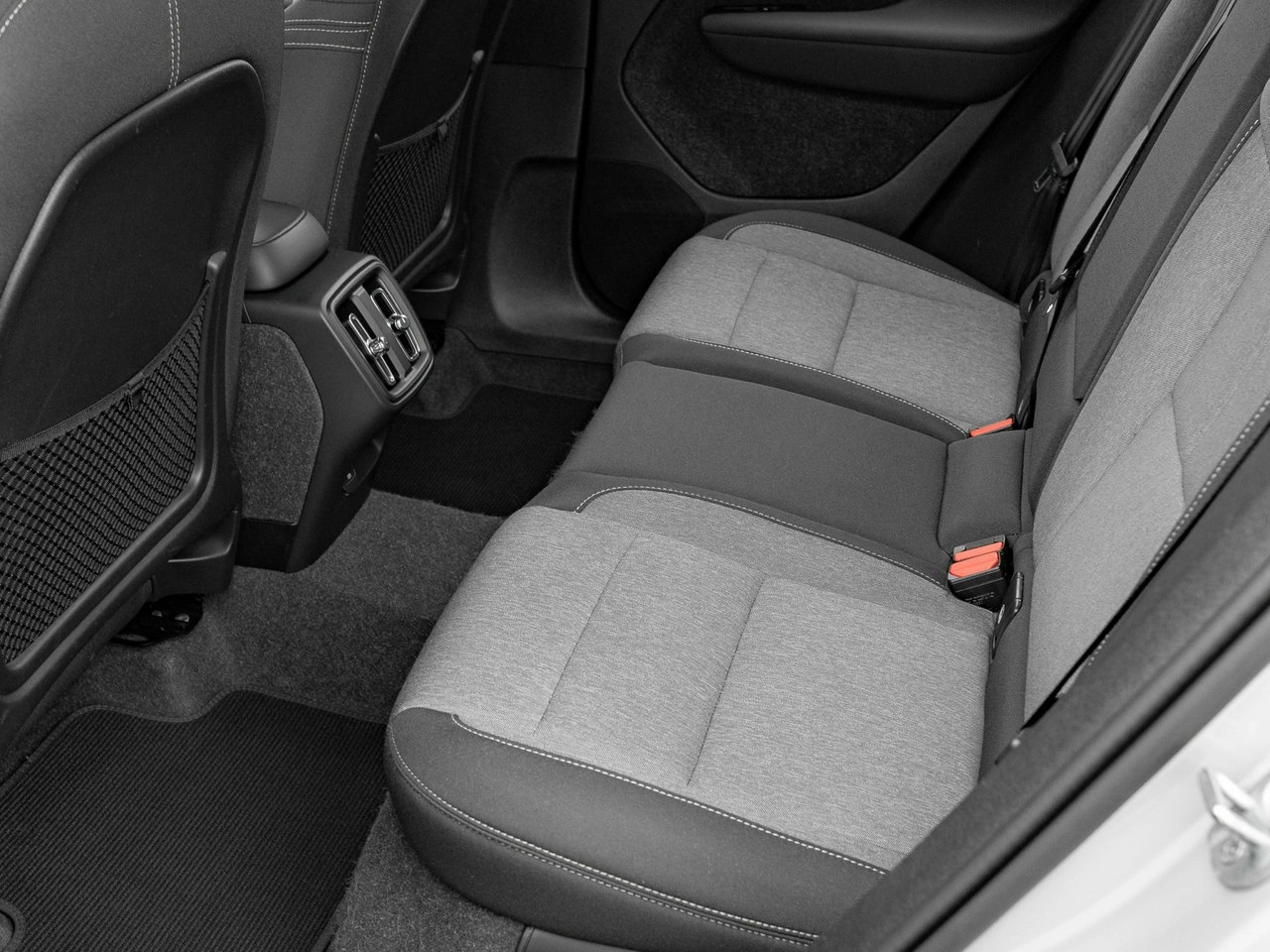 Volvo XC 40 - Zdjęcie 24