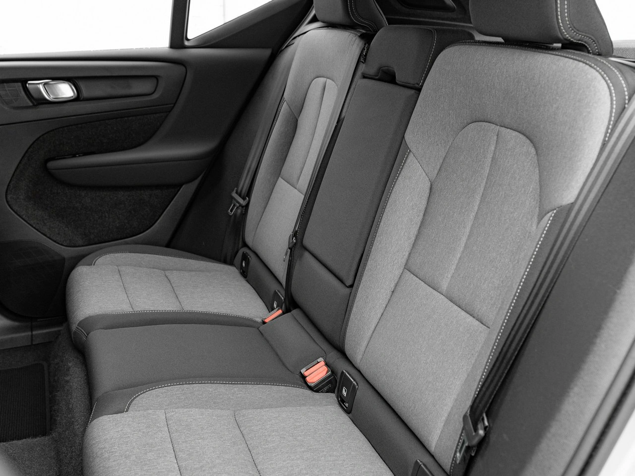 Volvo XC 40 - Zdjęcie 25