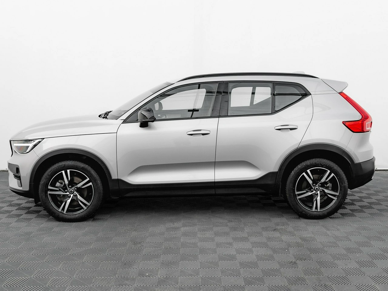 Volvo XC 40 - Zdjęcie 8