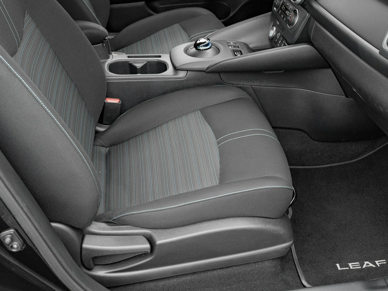 Nissan Leaf - Zdjęcie 28