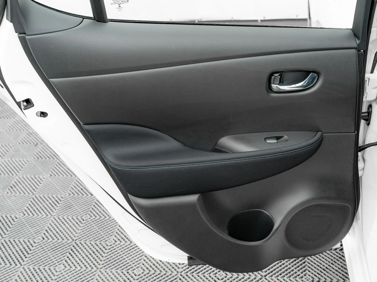 Nissan Leaf - Zdjęcie 25