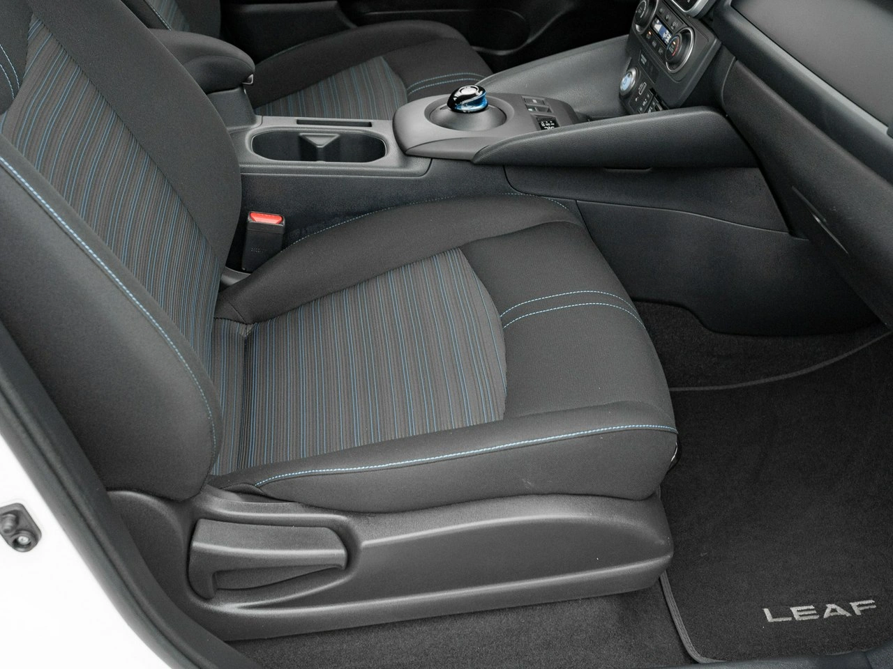 Nissan Leaf - Zdjęcie 30