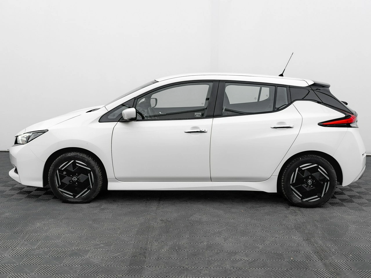 Nissan Leaf - Zdjęcie 8