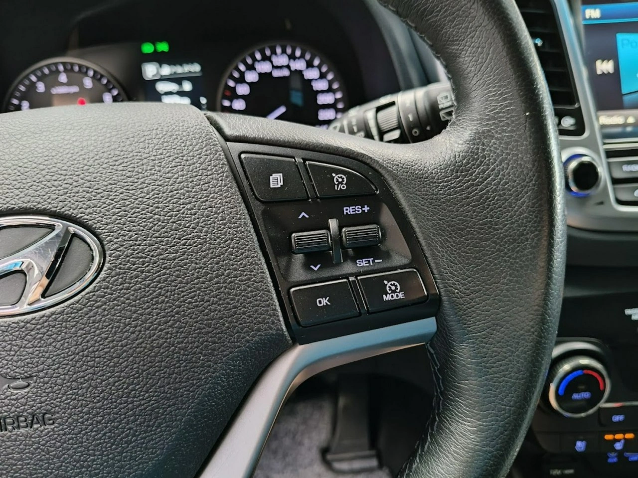 Hyundai Tucson - Zdjęcie 28