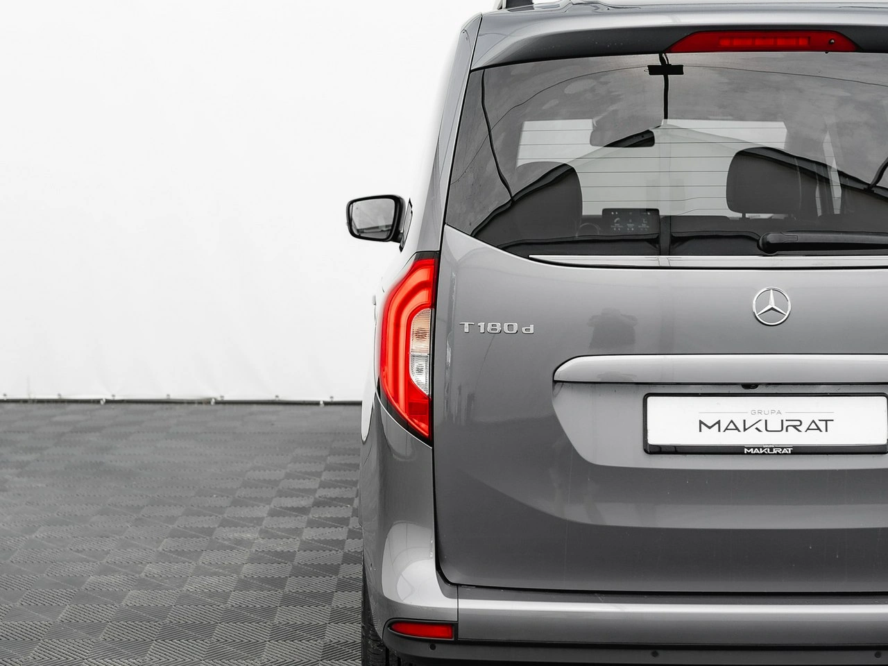 Mercedes T 180 d - Zdjęcie 10