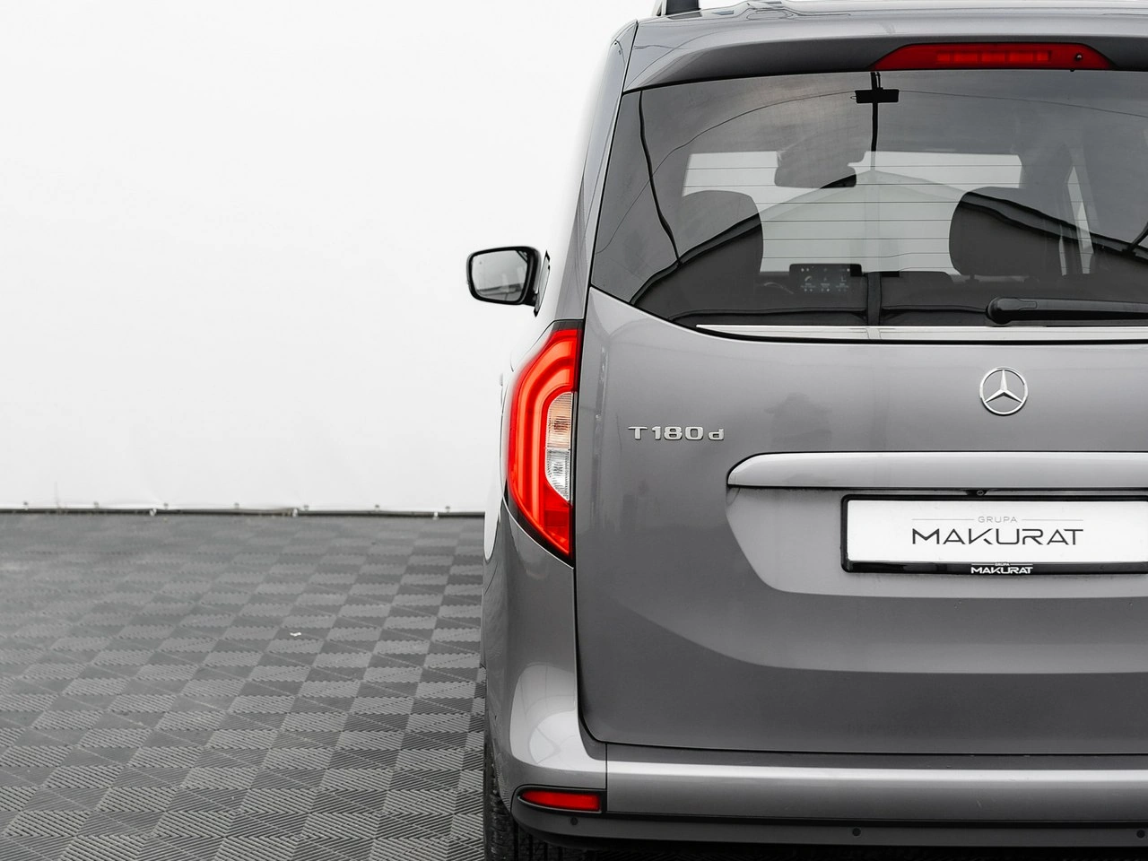 Mercedes T 180 d - Zdjęcie 9