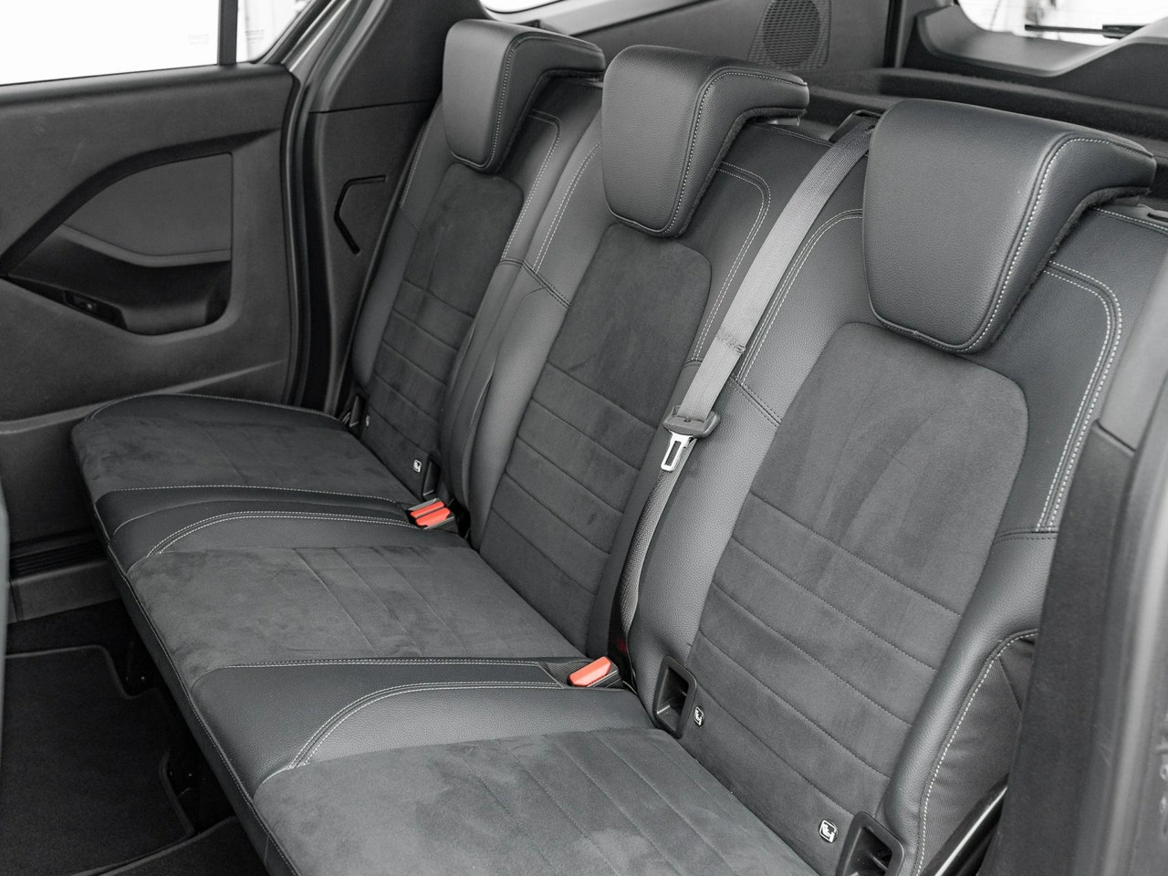 Mercedes T 180 d - Zdjęcie 20