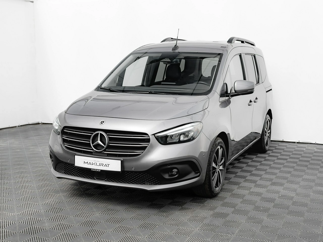 Mercedes T 180 d - Zdjęcie 1