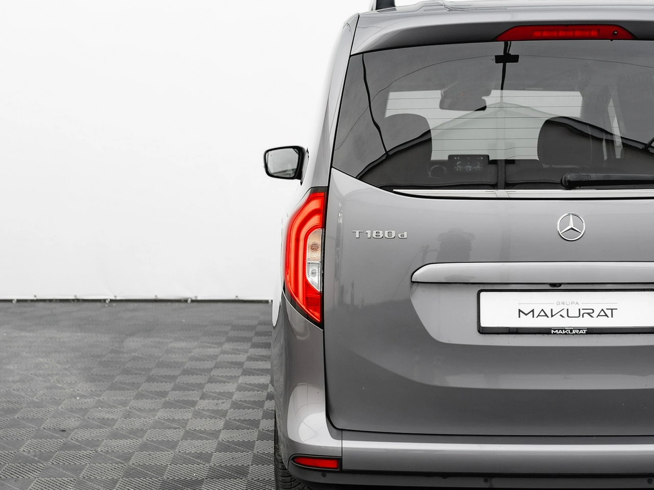 Mercedes T 180 d - Zdjęcie 10