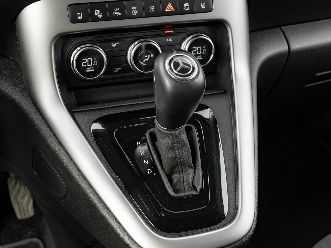 Mercedes T 180 d - Zdjęcie 17