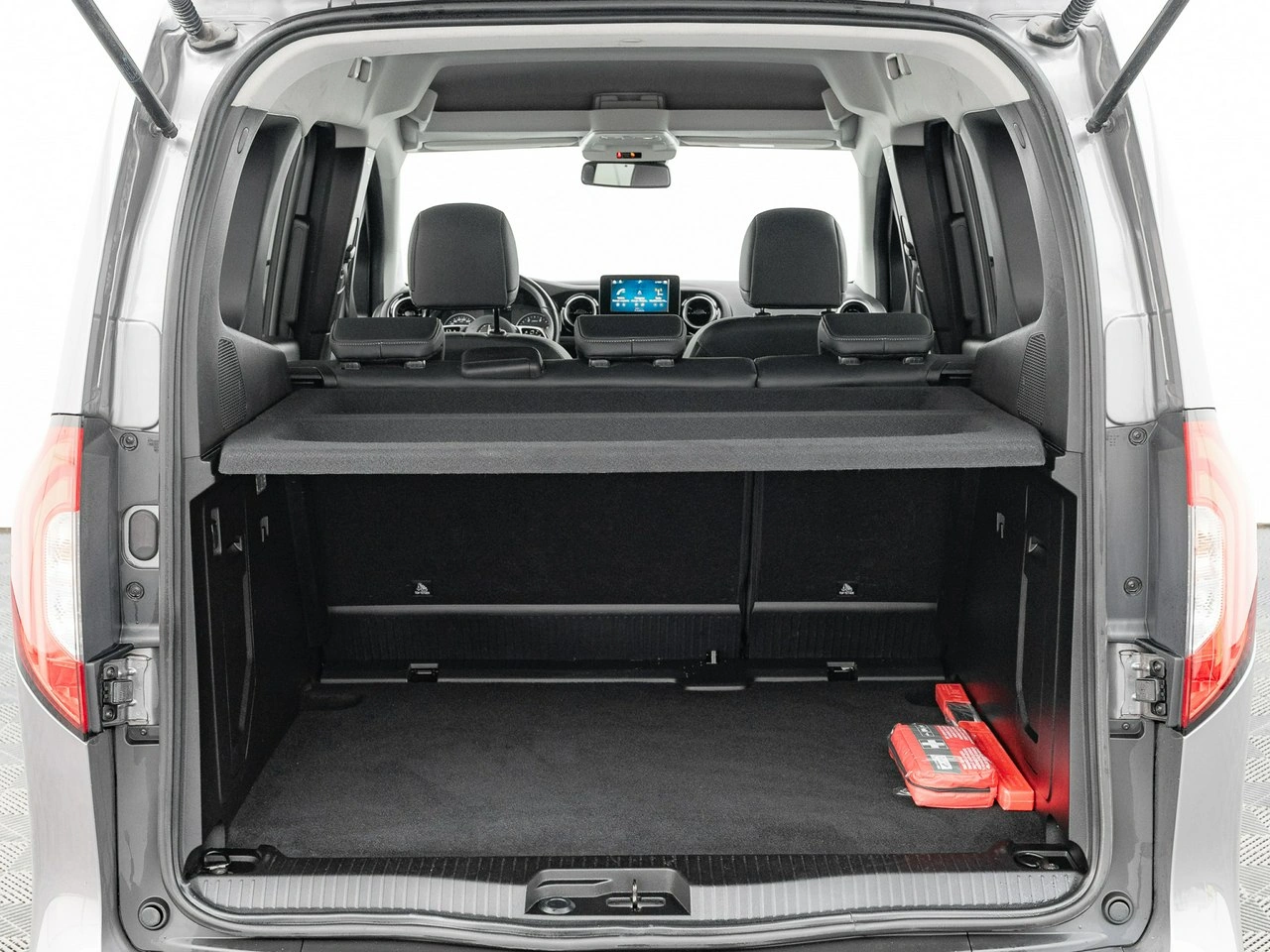 Mercedes T 180 d - Zdjęcie 23