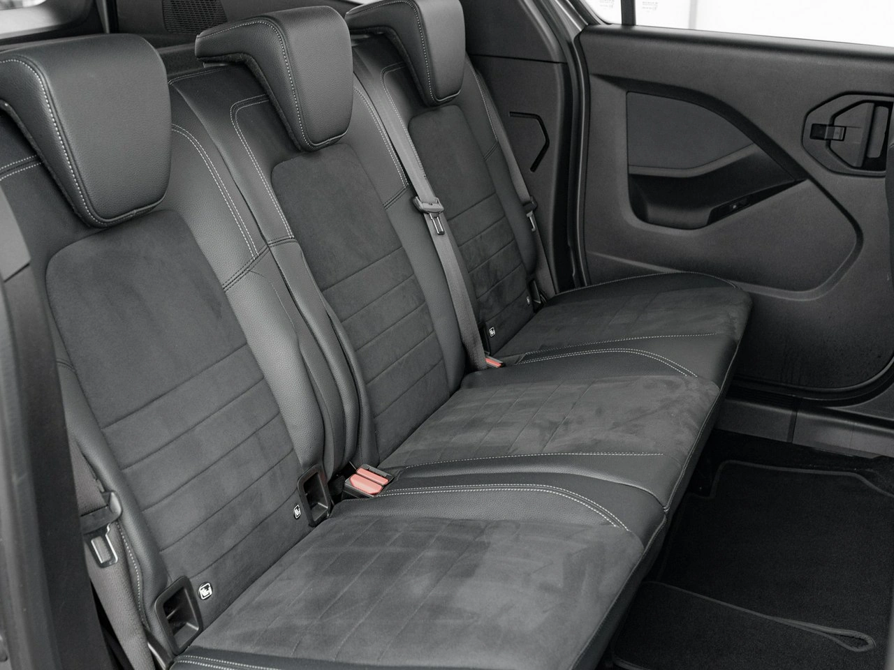 Mercedes T 180 d - Zdjęcie 24