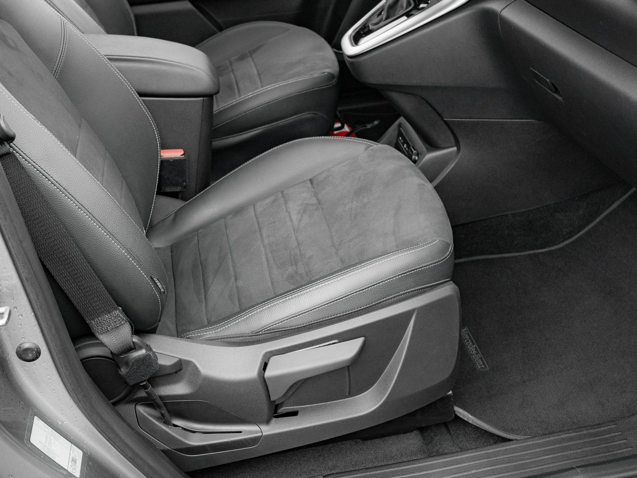 Mercedes T 180 d - Zdjęcie 26