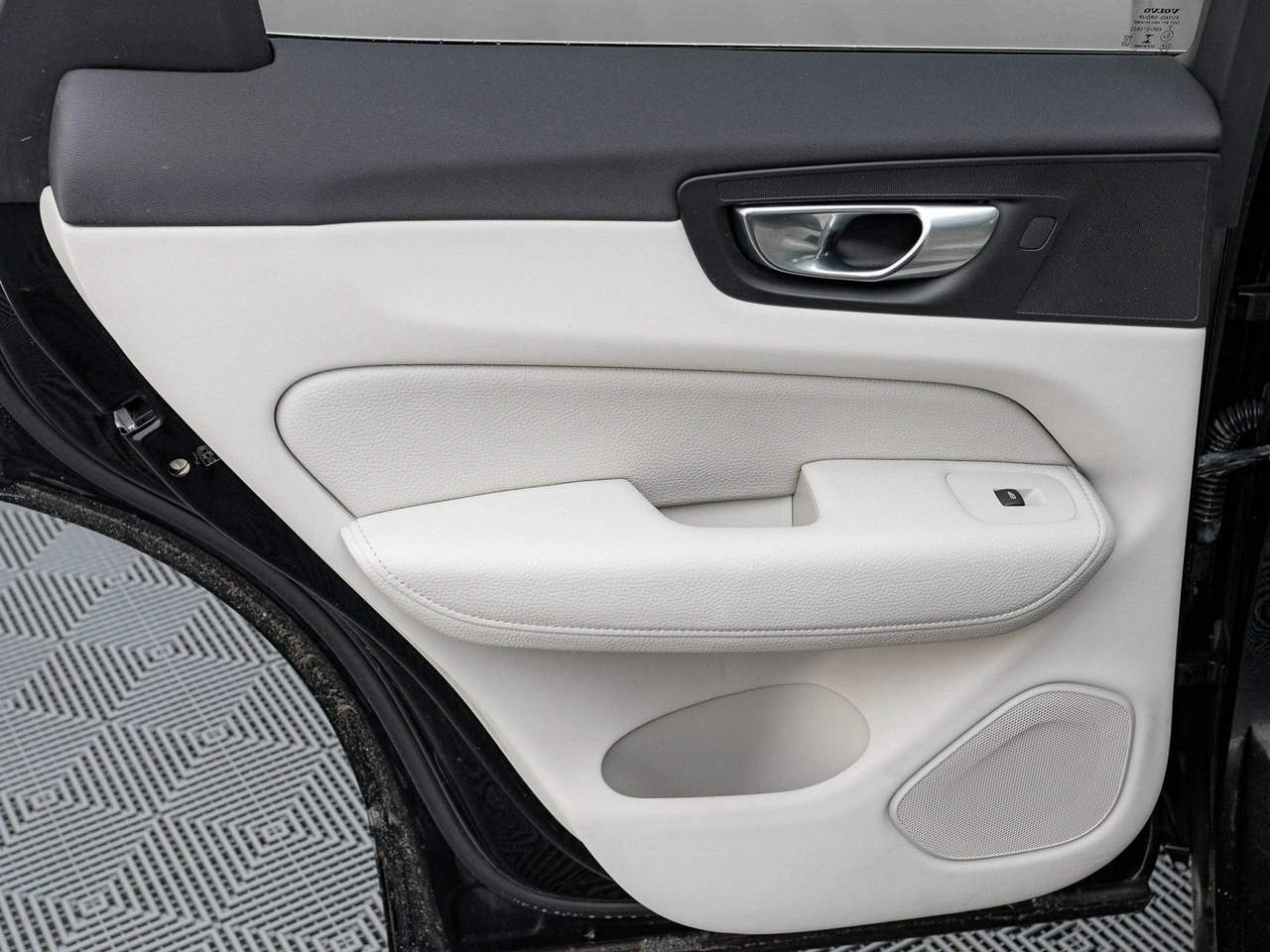 Volvo XC 60 - Zdjęcie 22