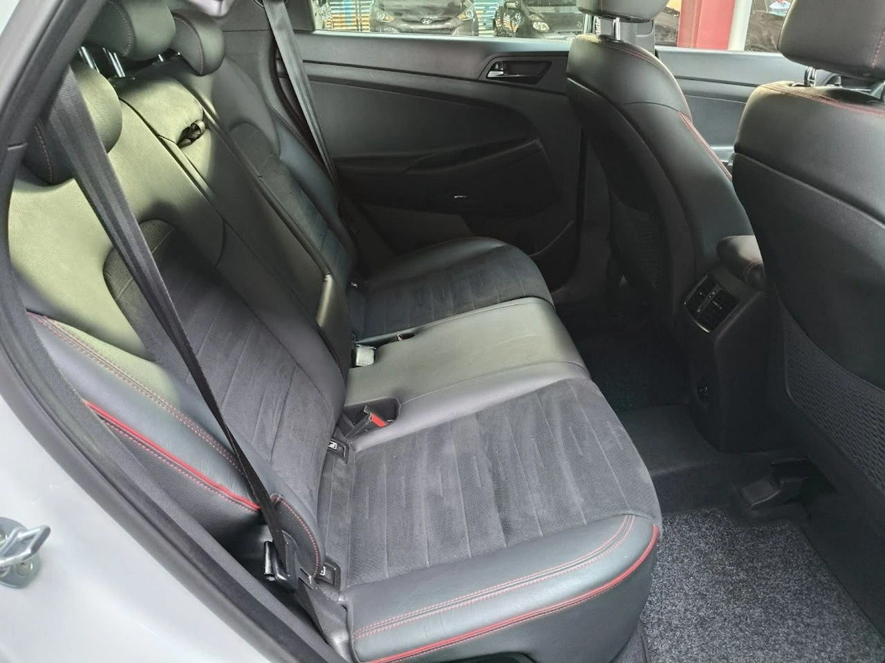 Hyundai Tucson - Zdjęcie 17