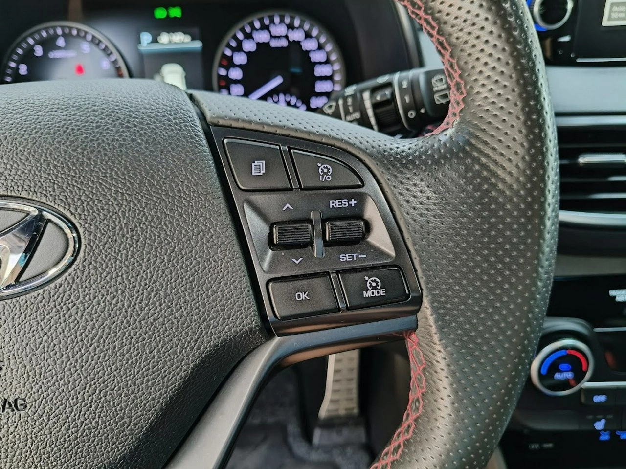 Hyundai Tucson - Zdjęcie 25