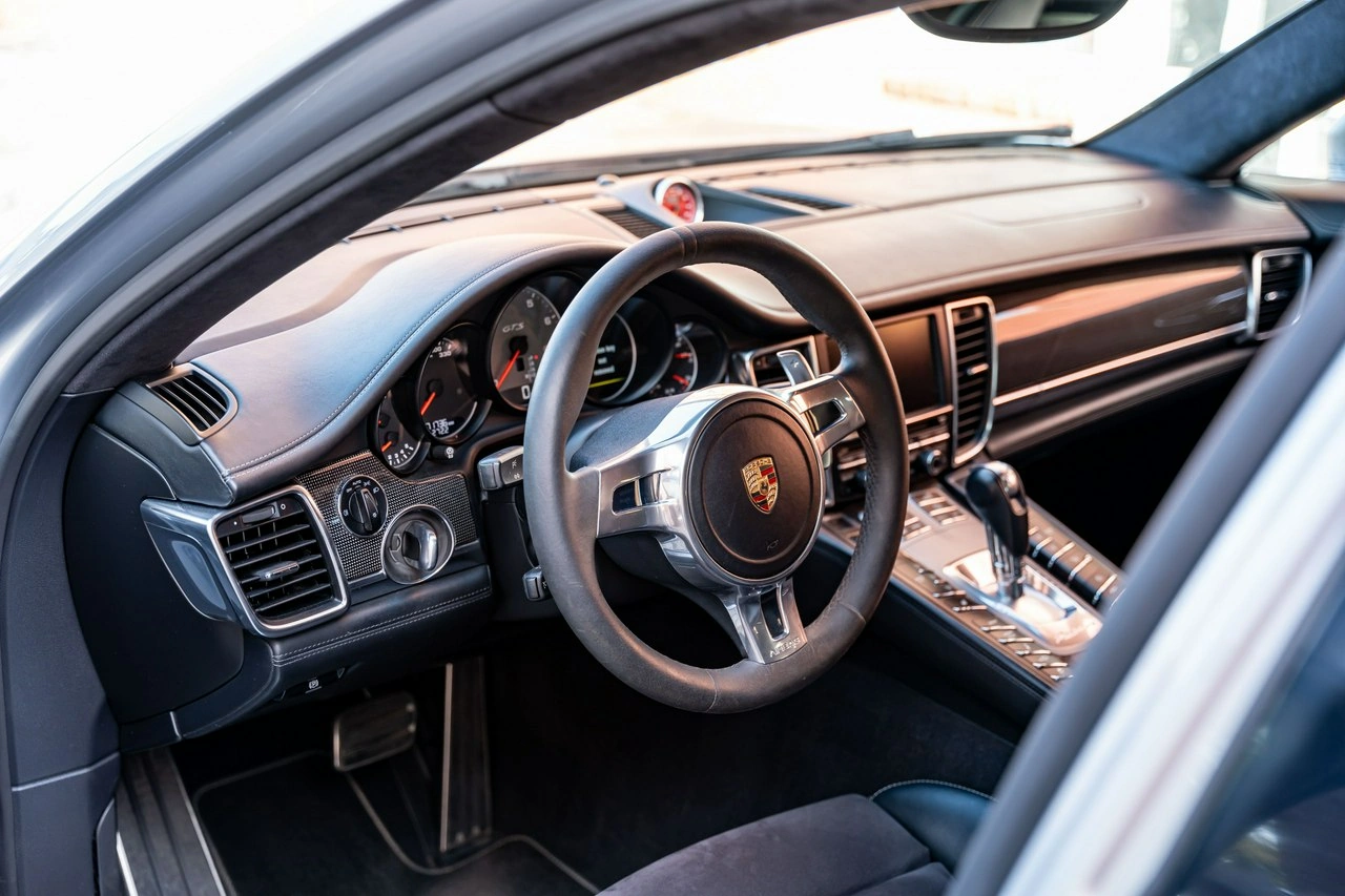 Porsche Panamera - Zdjęcie 31