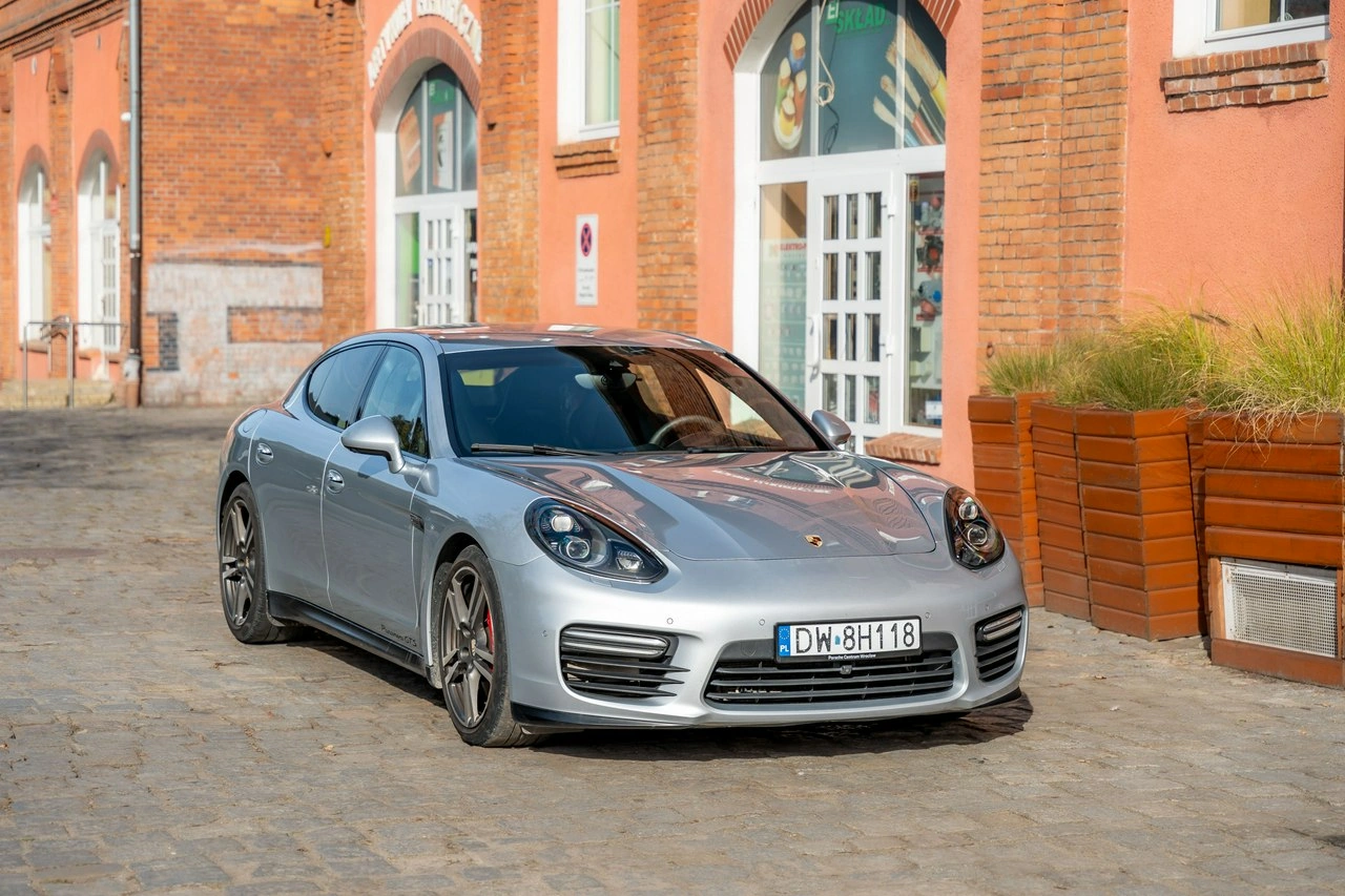 Porsche Panamera - Główne zdjęcie