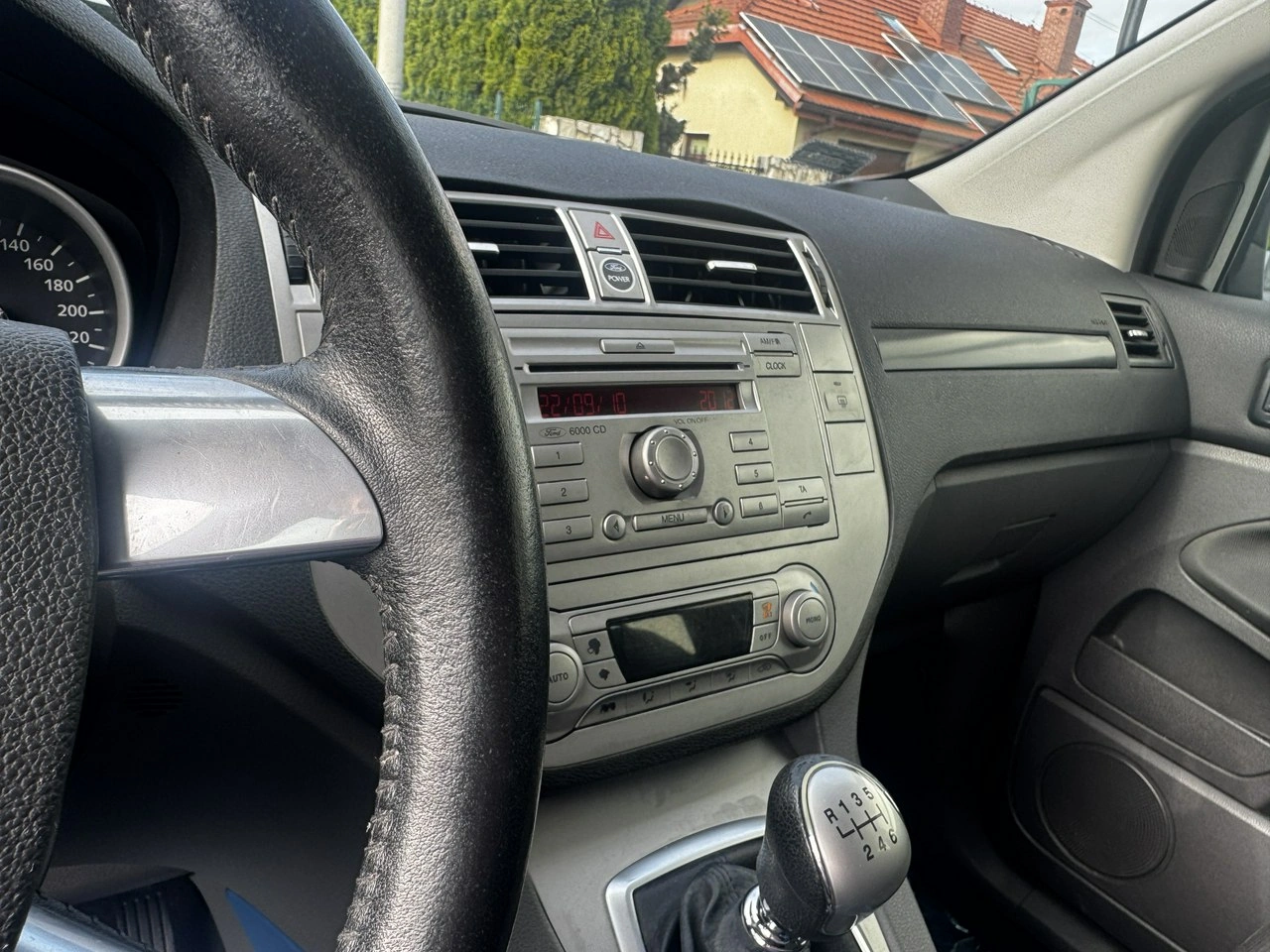 Ford Kuga - Zdjęcie 11