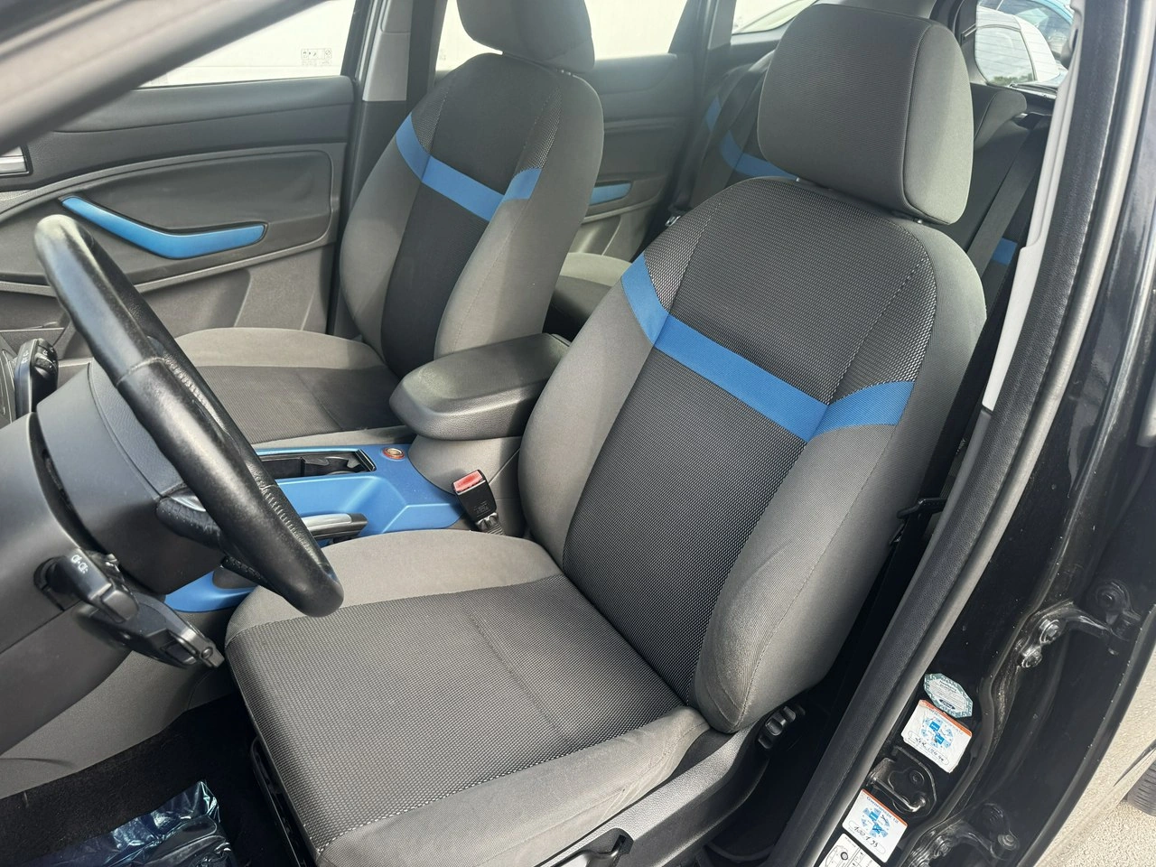 Ford Kuga - Zdjęcie 24