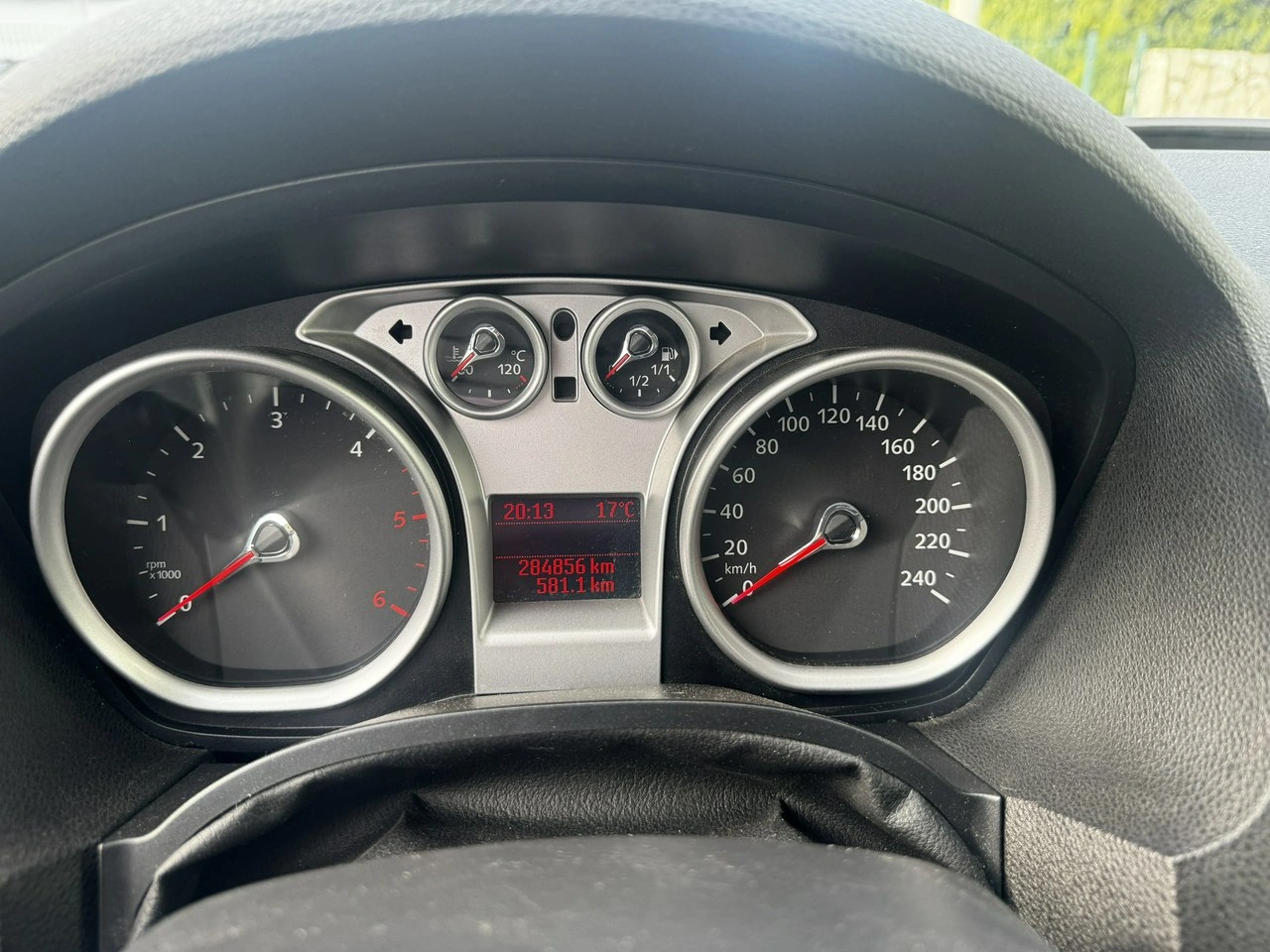 Ford Kuga - Zdjęcie 22