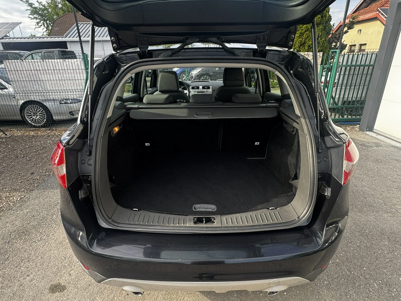 Ford Kuga - Zdjęcie 14