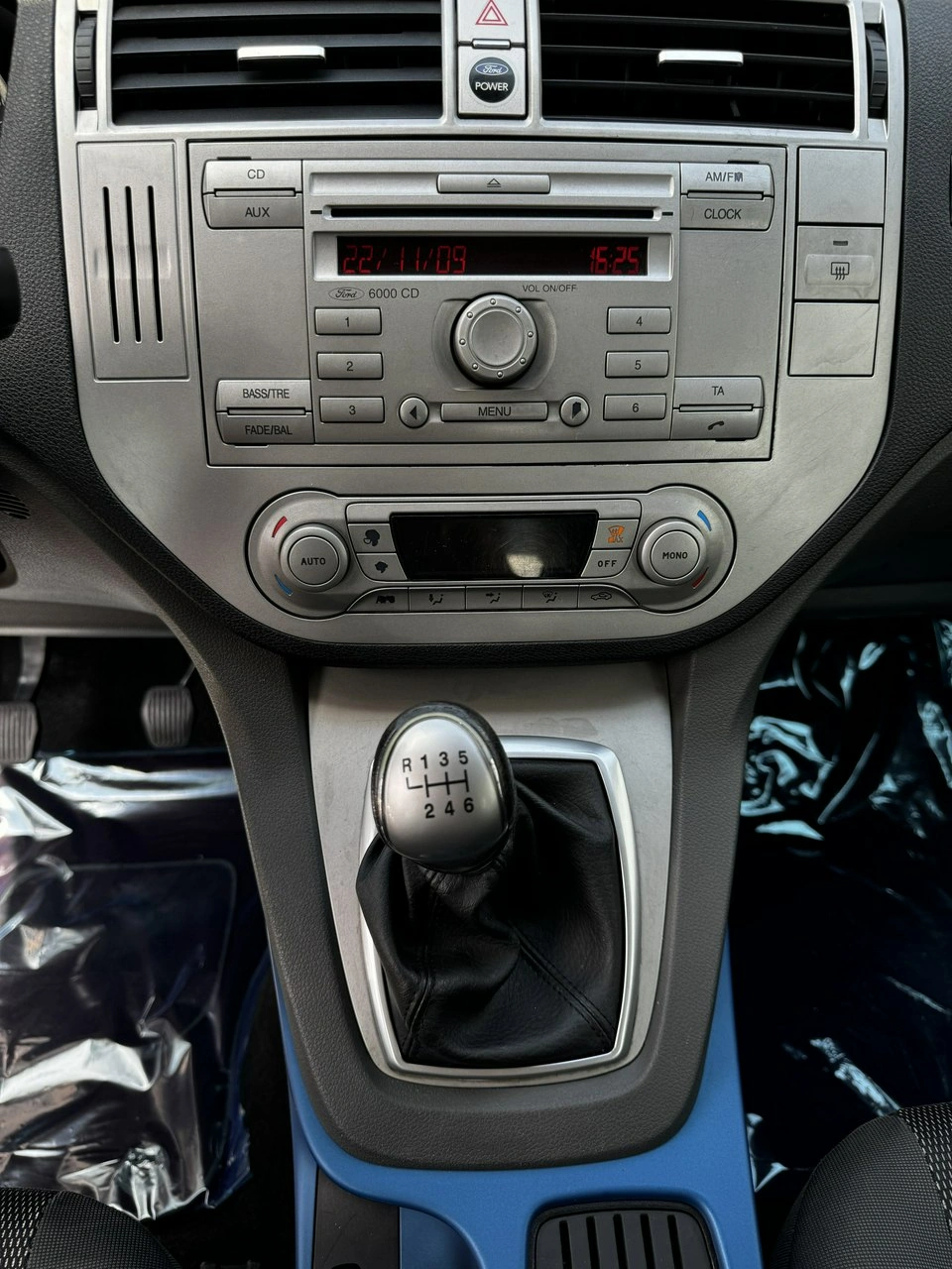 Ford Kuga - Zdjęcie 16