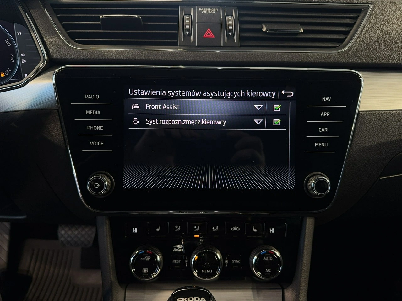 Skoda Superb - Zdjęcie 22