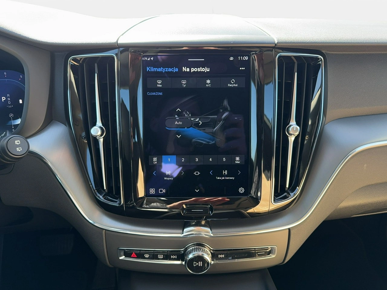Volvo XC 60 - Zdjęcie 22