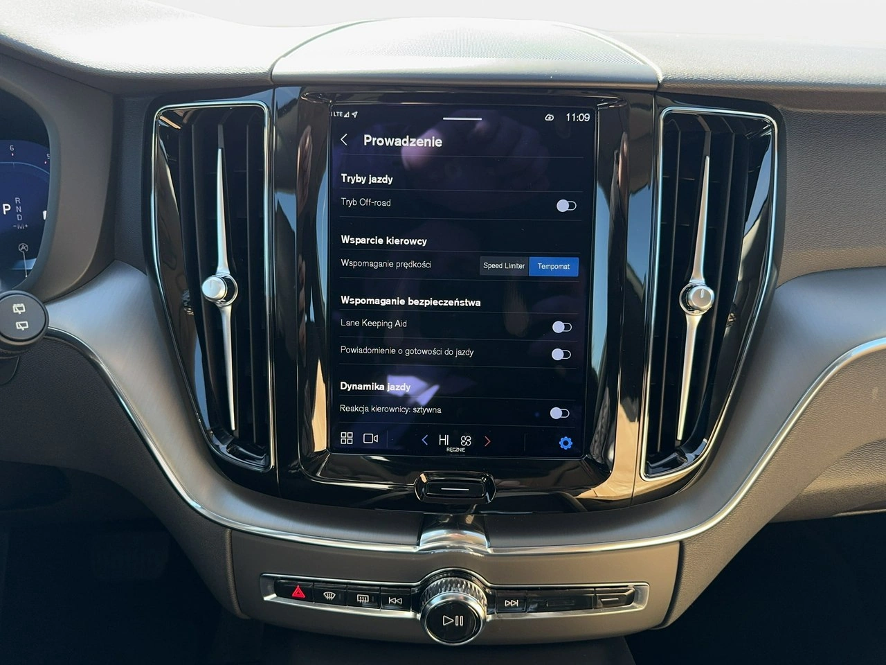 Volvo XC 60 - Zdjęcie 23