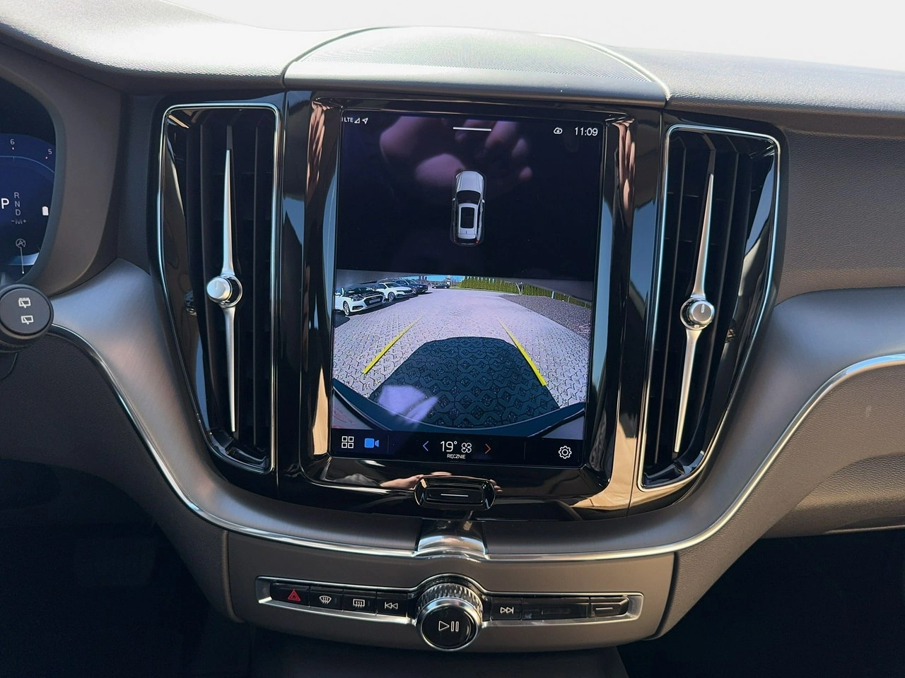 Volvo XC 60 - Zdjęcie 24