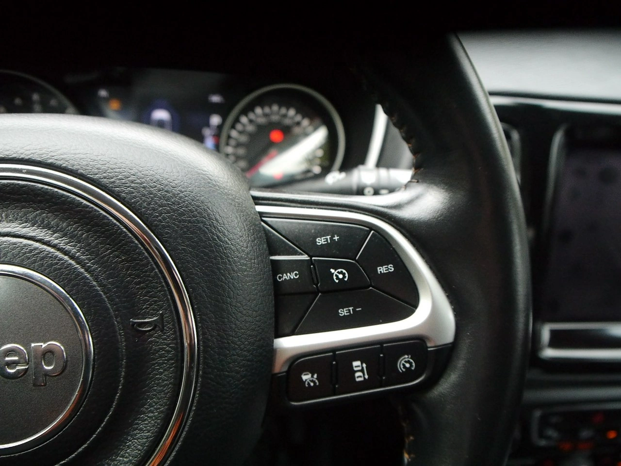 Jeep Compass - Zdjęcie 31