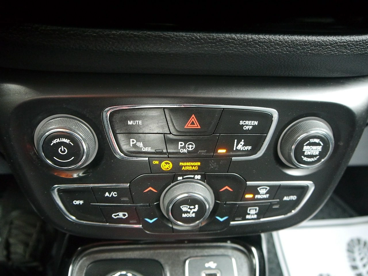 Jeep Compass - Zdjęcie 23