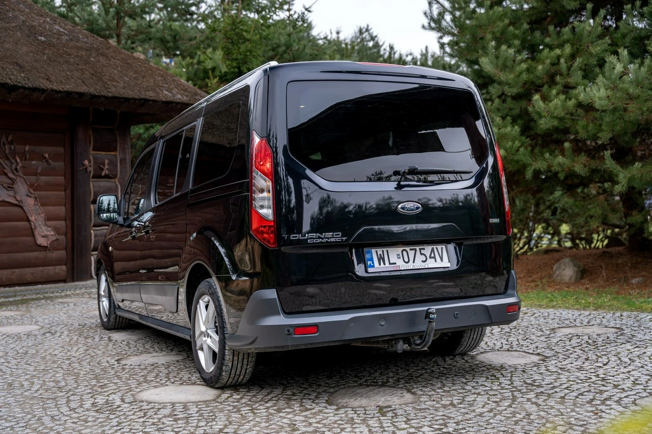 Ford Grand Tourneo Connect - Zdjęcie 10